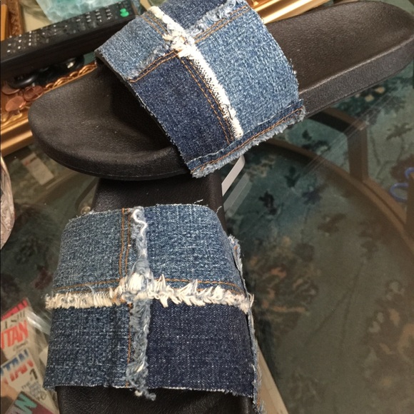 Customize Denim Slides - Picture 5 of 5